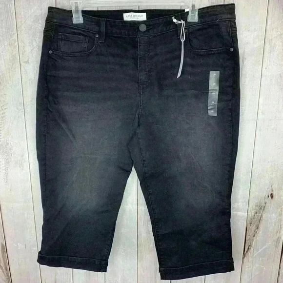 Lane Bryant Pants - NWT LANE BRYANT Black/Gray Capri Jeans Size 20